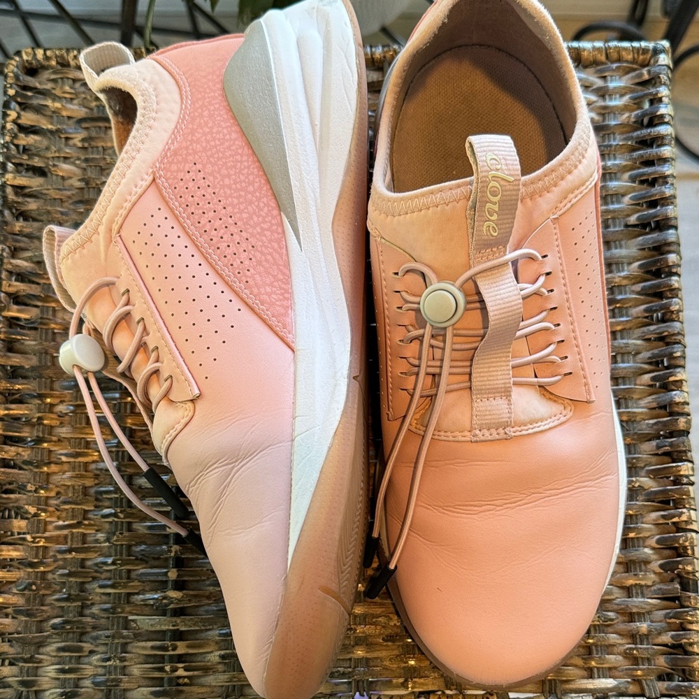 Clove Women's Pink Healthcare Nursing Sneakers Size 9 View 2